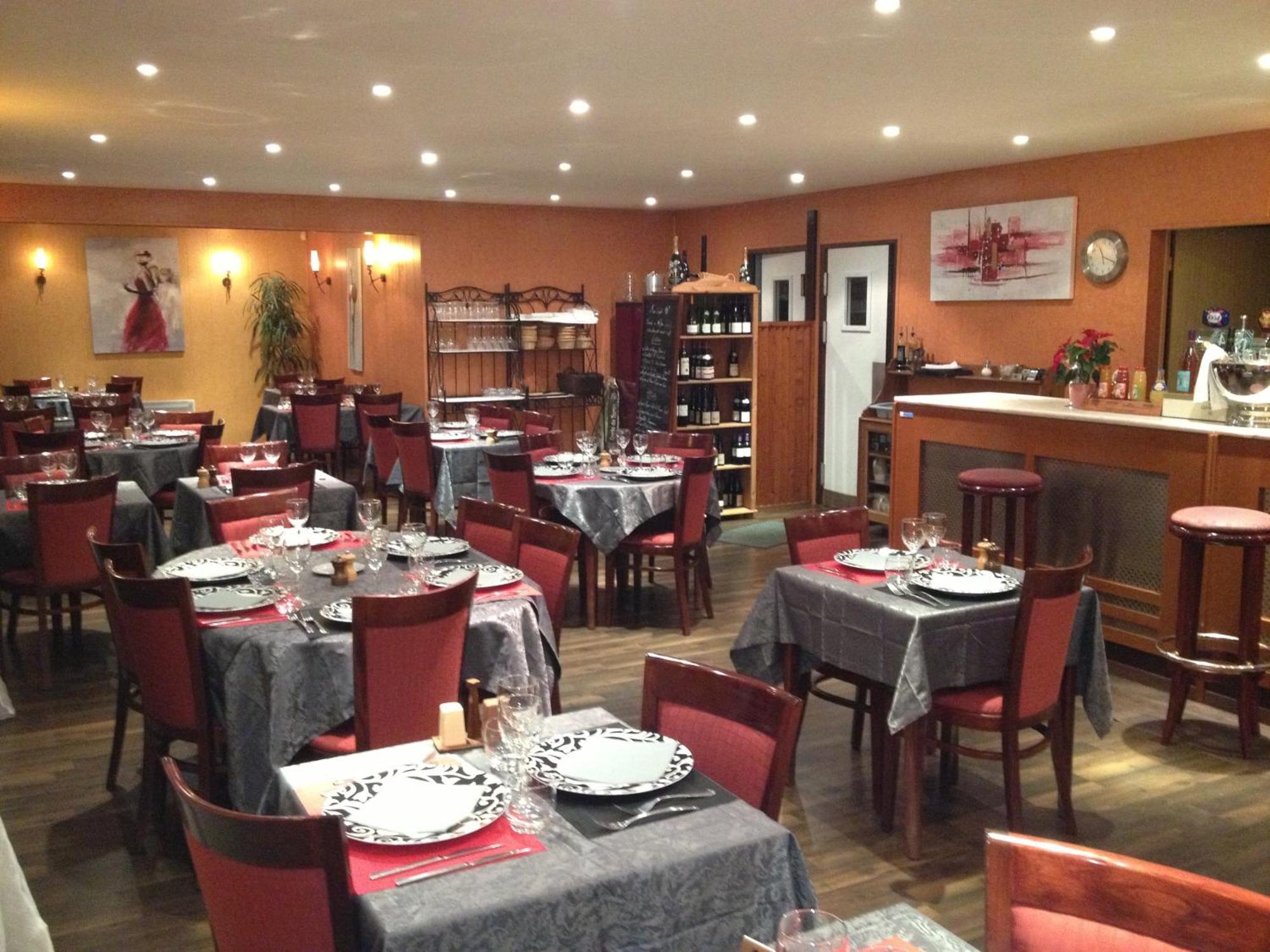 Hotel Le Forestia Pannes  Экстерьер фото