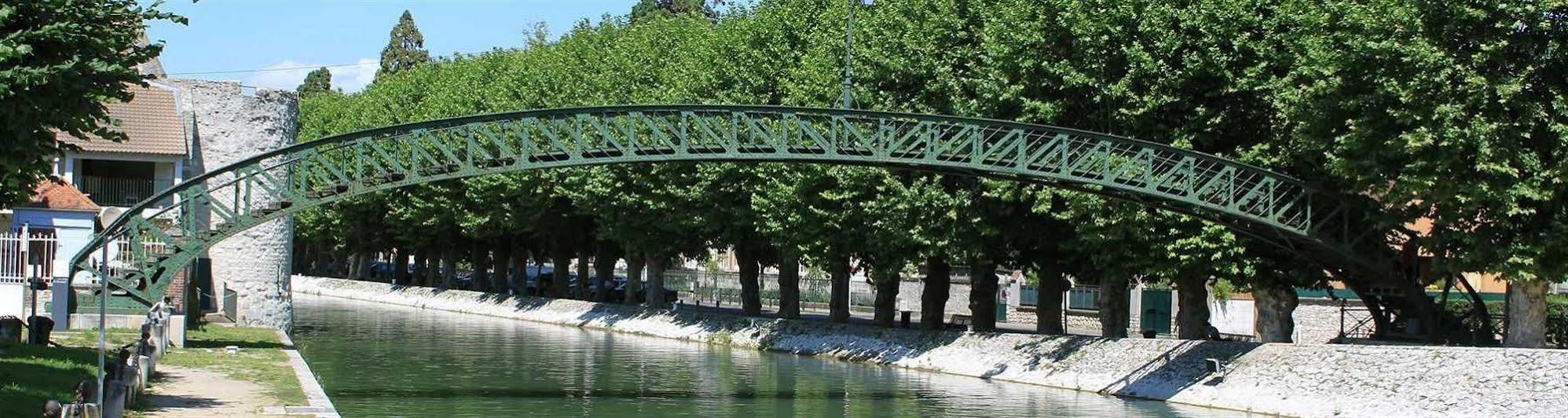 Hotel Le Forestia Pannes  Экстерьер фото